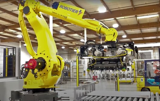 How Automated Palletizing Got Started for Shipping 