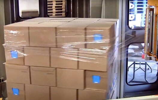 Labor Cost Differences: Manual vs. Automated Palletizing 